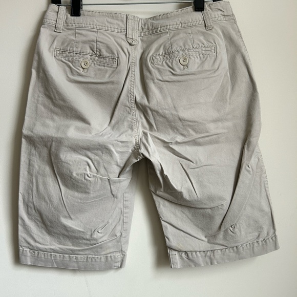 Eddie Bauer women’s chino shorts size 6 - Picture 2 of 2
